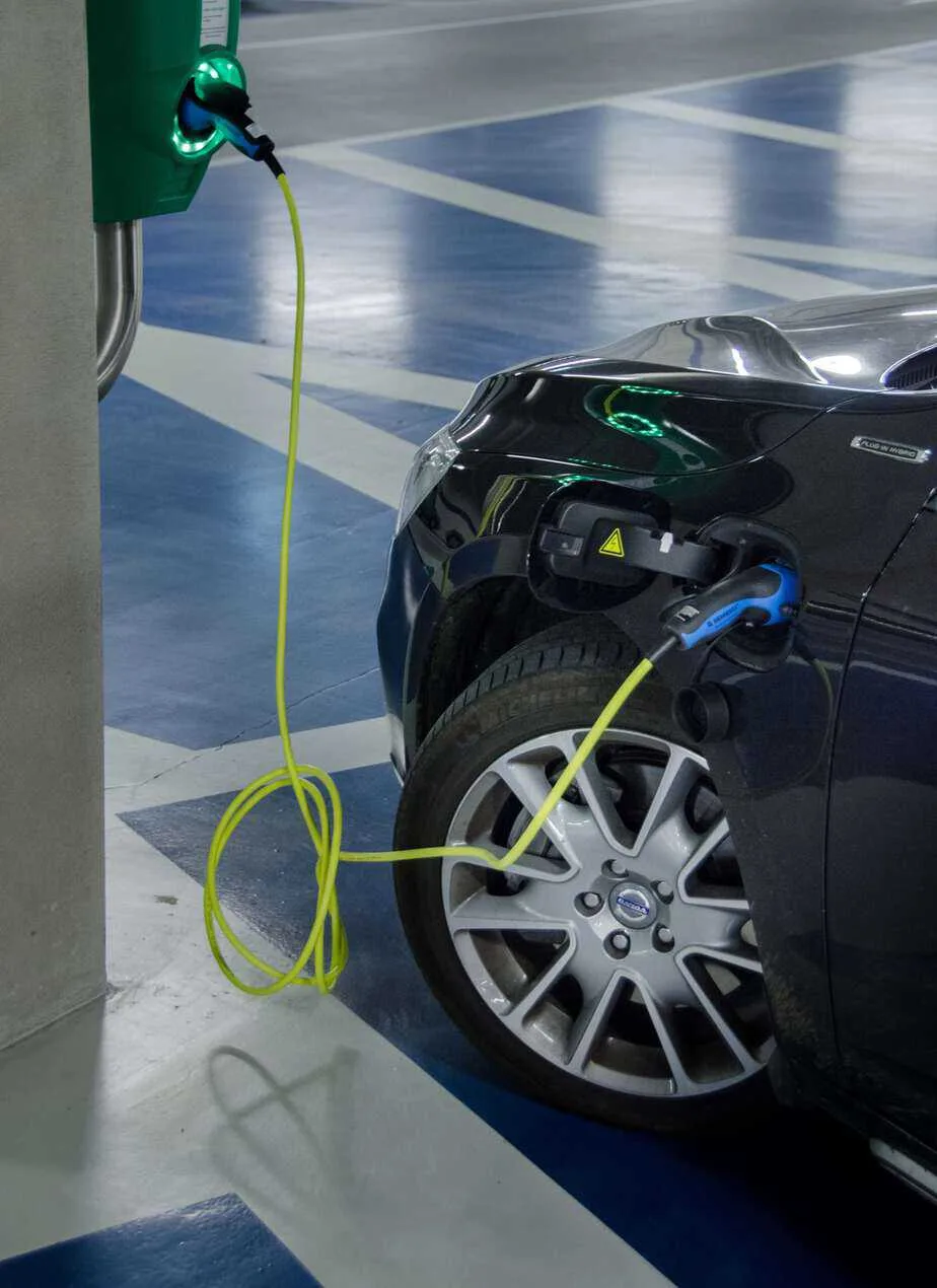 Edmonton electric vehicle towing service